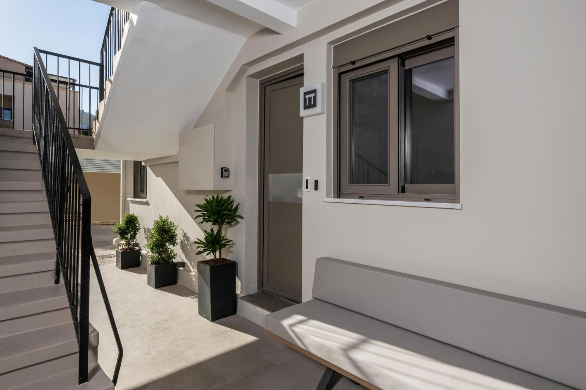 Π Suite Project: Smart Bnb 干尼亞 外观 照片